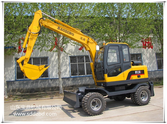 山東寶鼎公司小型挖掘機械產(chǎn)品