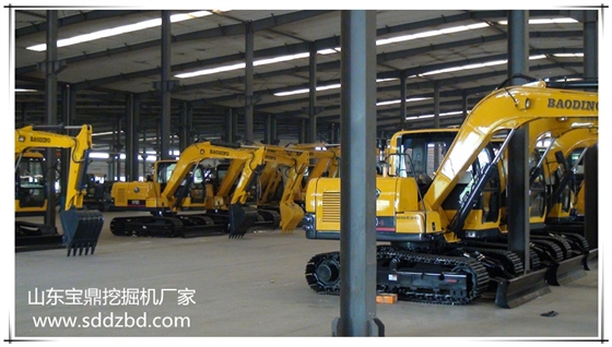寶鼎小型挖掘機(jī)機(jī)械