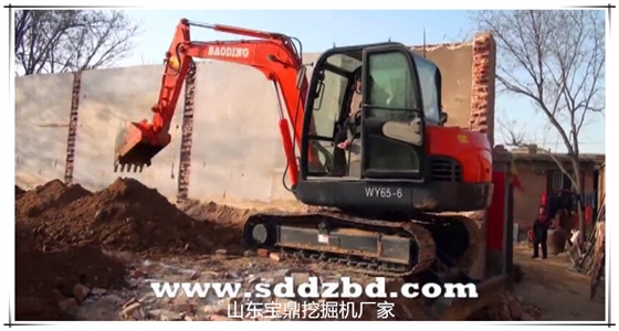 山東寶鼎小型挖掘機械產(chǎn)品