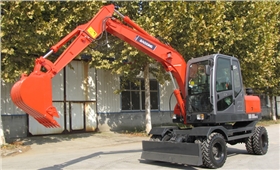 小型輪式挖掘機(jī)_寶鼎挖掘機(jī)