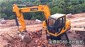 寶鼎挖掘機(jī)廠家80小型挖掘機(jī)