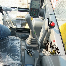 寶鼎小型挖掘機65型號