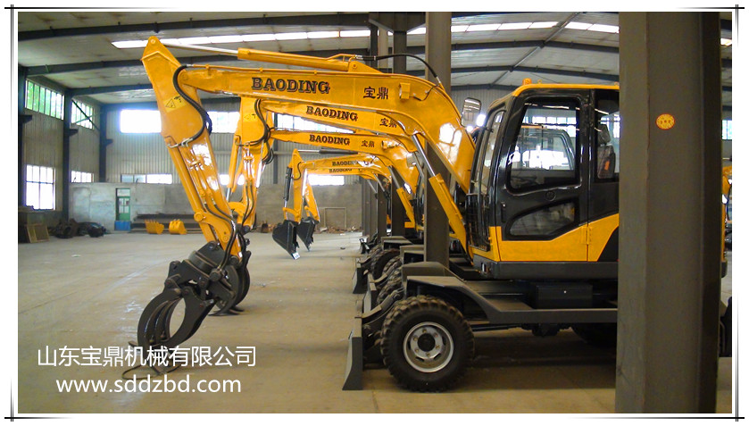 山東寶鼎挖掘機廠家輪式挖掘機械產(chǎn)品