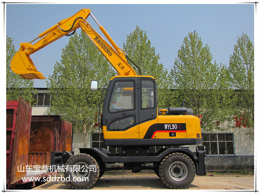 山東寶鼎挖掘機廠家輪式挖掘機械產(chǎn)品