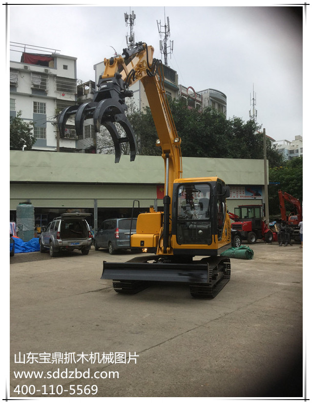 山東寶鼎抓木機(jī)械