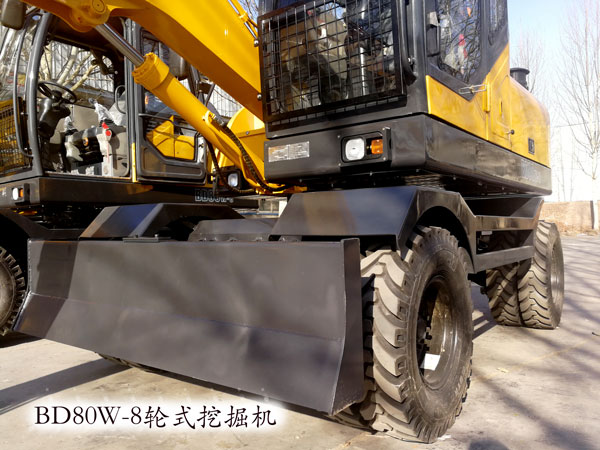 寶鼎輪式挖掘機(jī)廠家