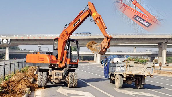 寶鼎輪胎式挖掘機(jī)80車型.jpg