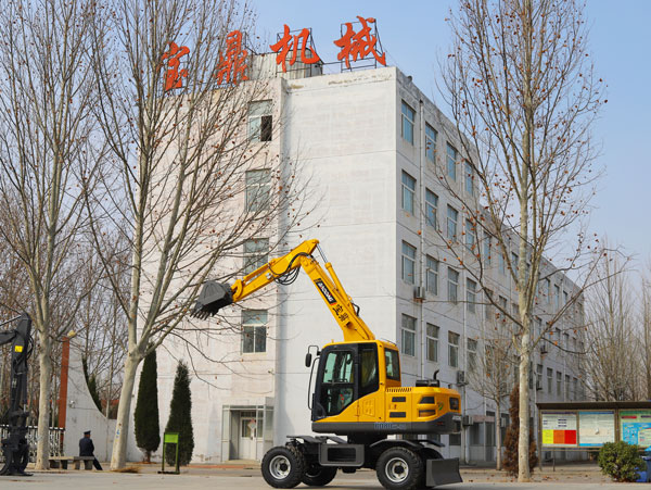 寶鼎多功能輪式挖掘機(jī)廠家.jpg