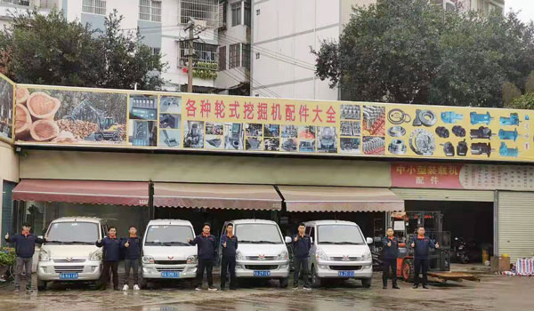 寶鼎輪式挖掘機廣西辦事處售后服務(wù).jpg