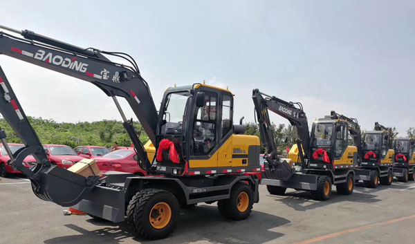 寶鼎輪式挖掘機(jī)95車型.jpg