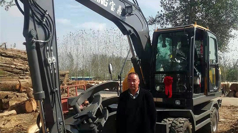 河南抓木機(jī)銷(xiāo)售寶鼎BD95抓木機(jī)型號(hào)